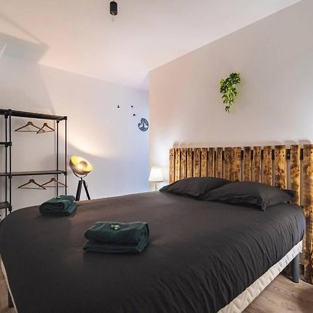 Logis Du Lys Lägenhet Boult-sur-Suippe Exteriör bild