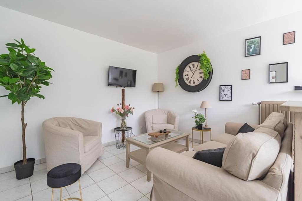 Logis Du Lys Lägenhet Boult-sur-Suippe Exteriör bild